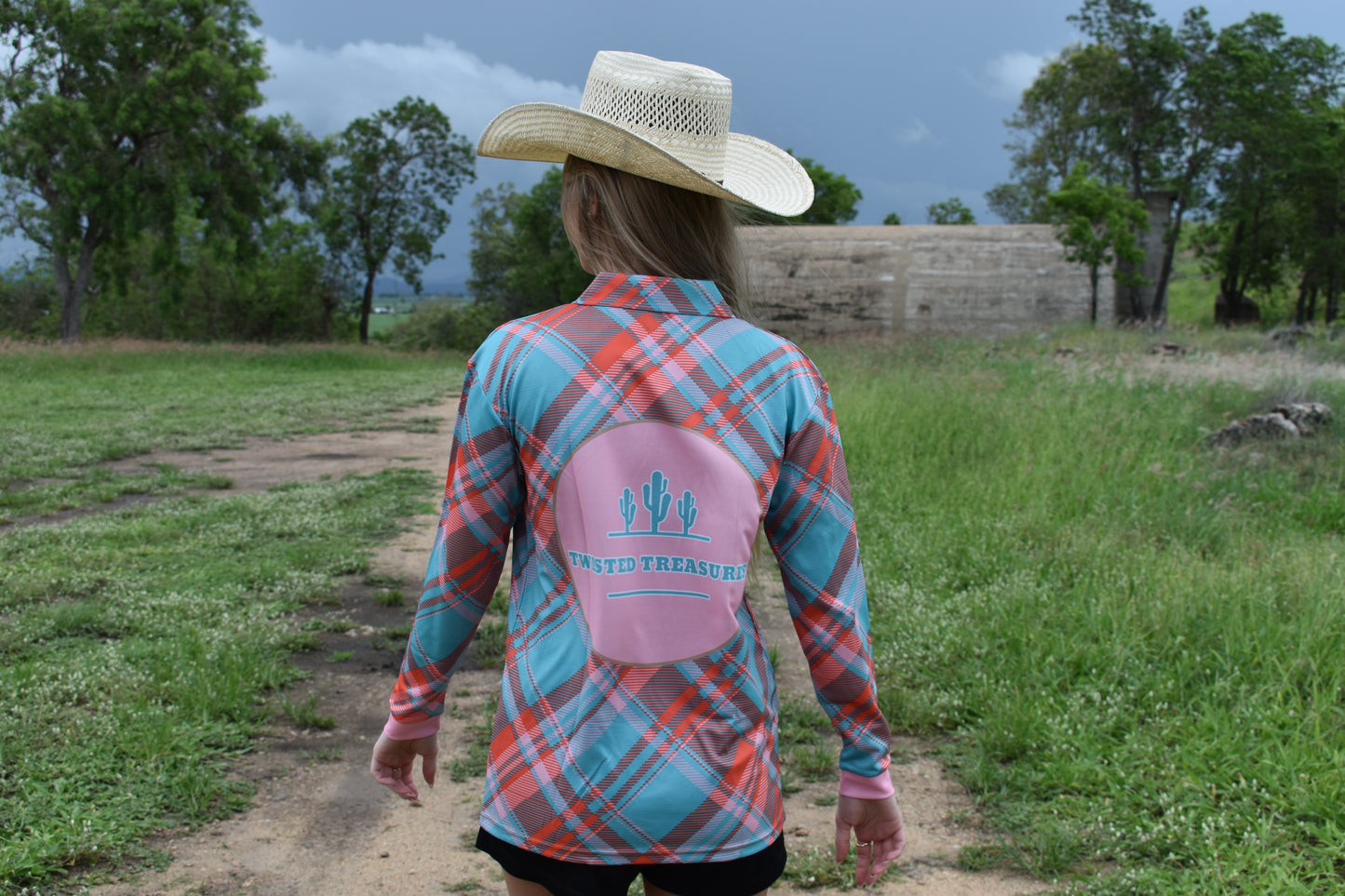 Coral fishing shirt
